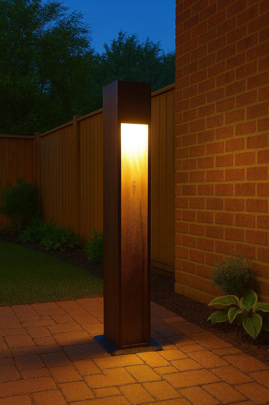 Custom Modern Post Light with LED – Handcrafted Outdoor Lighting