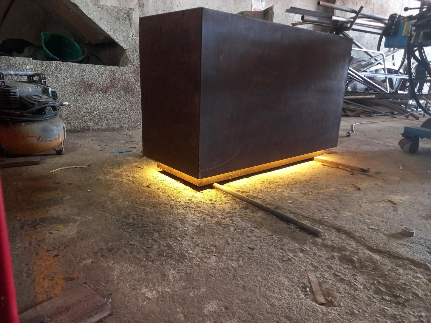 Rectangular Steel Planter Box – Modern Outdoor Garden Decor