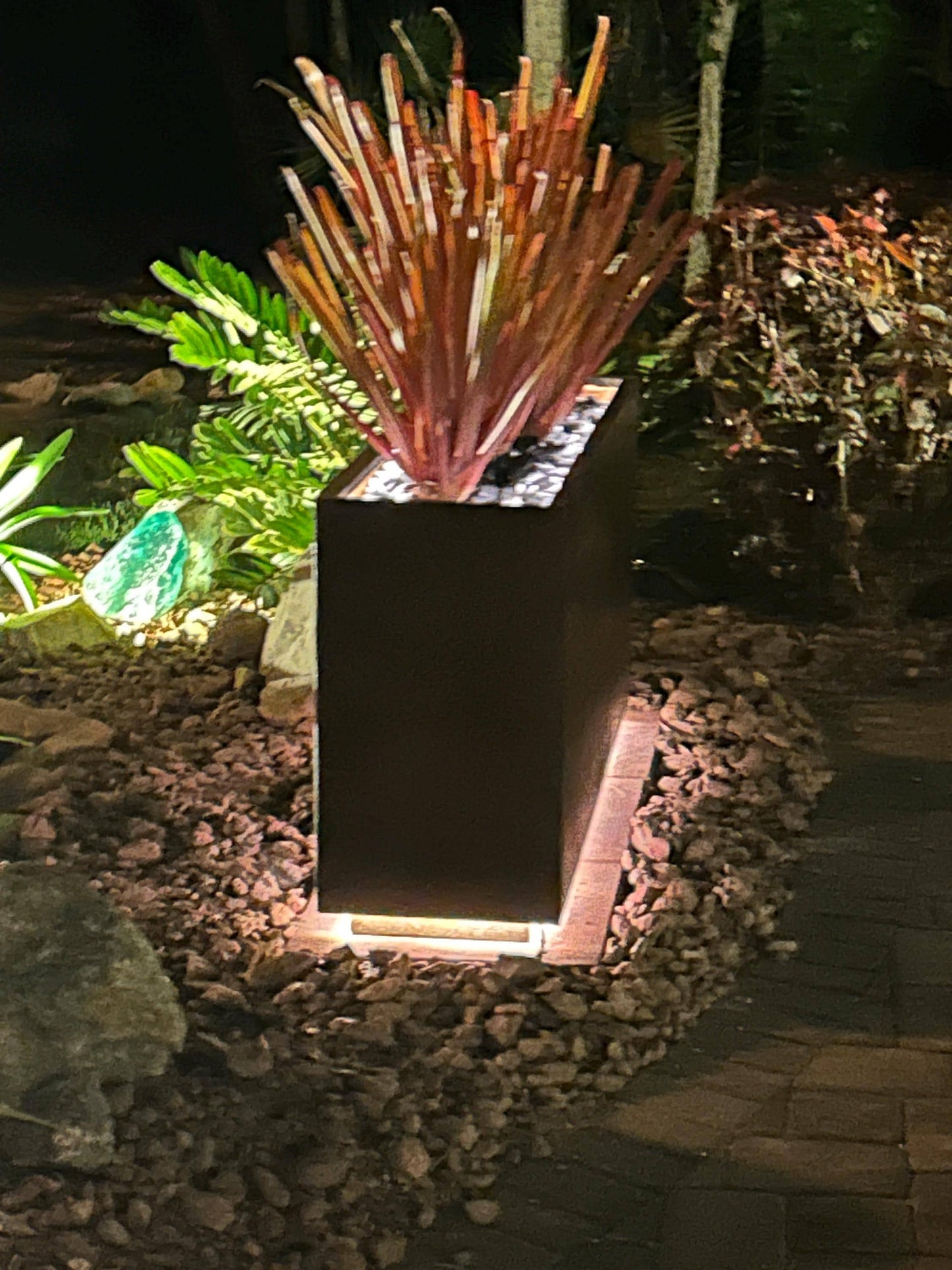 Rectangular Steel Planter Box – Modern Outdoor Garden Decor